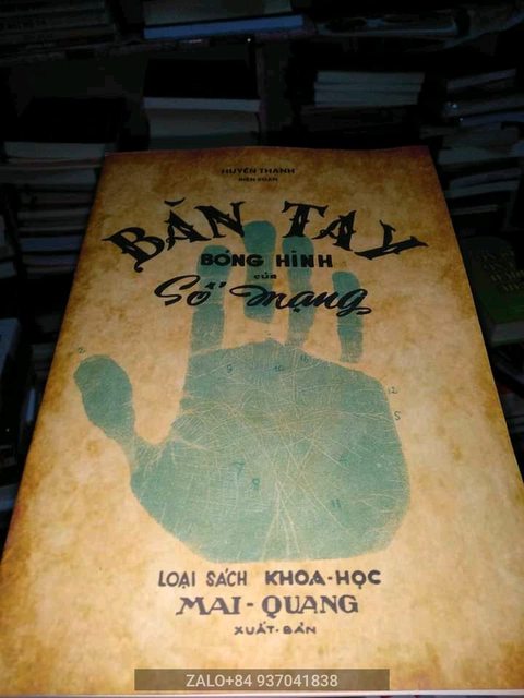Bàn tay bóng hình của số phận